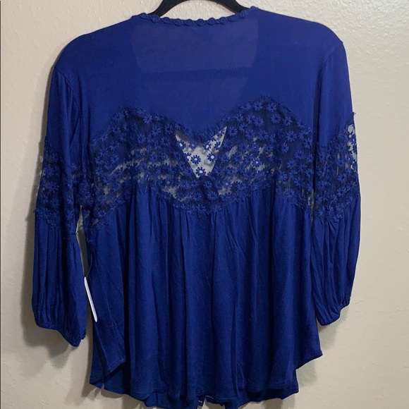 Women’s blouse navy blue button up - Picture 3 of 5